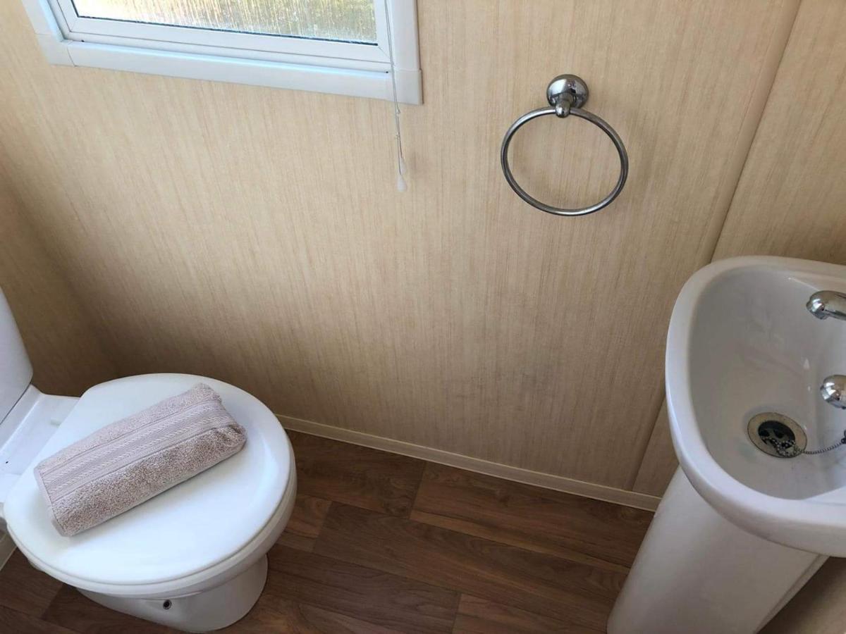 Evans Whitehouse Caravan Towyn Hotel Abergele Ngoại thất bức ảnh