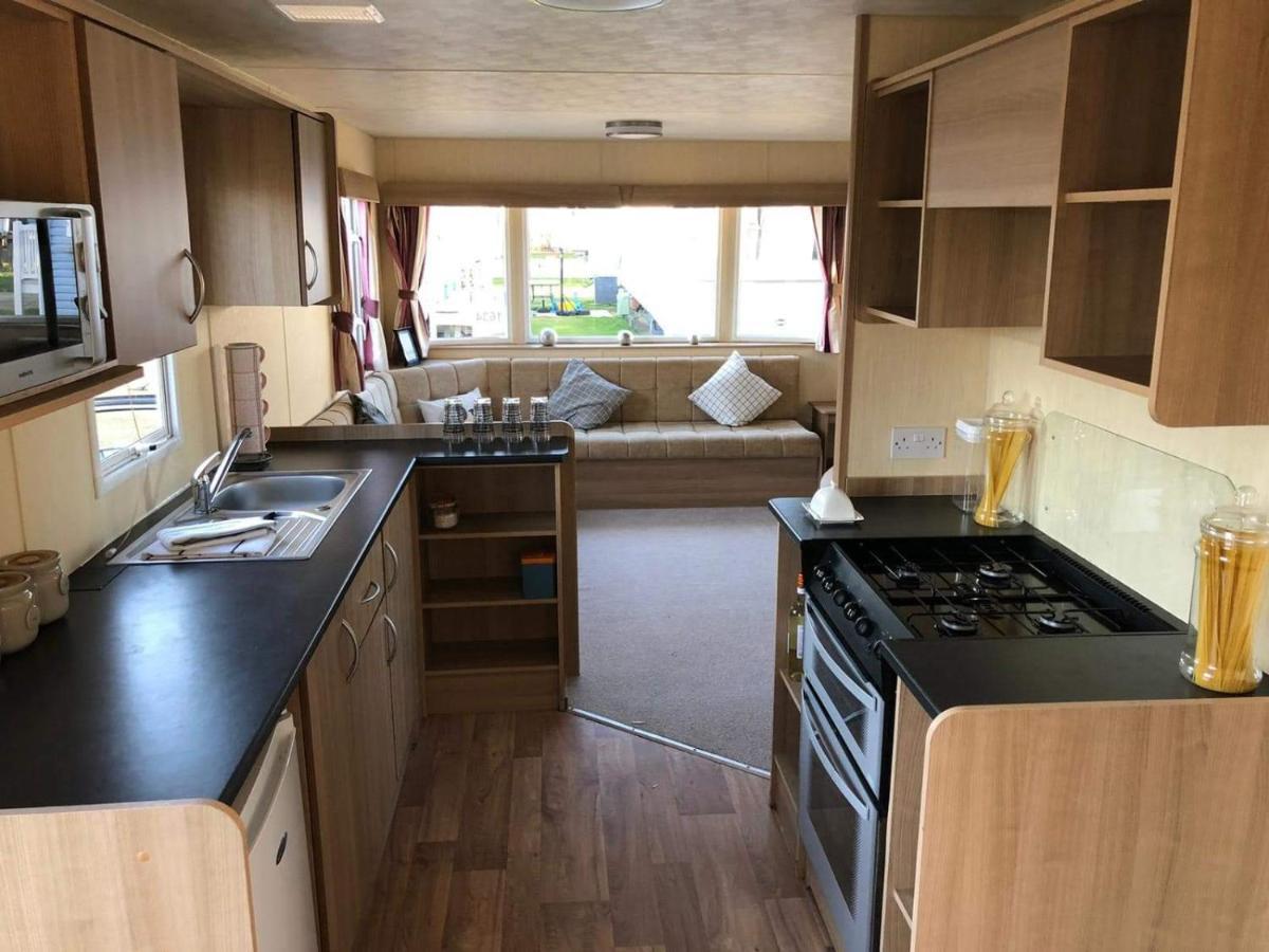 Evans Whitehouse Caravan Towyn Hotel Abergele Ngoại thất bức ảnh
