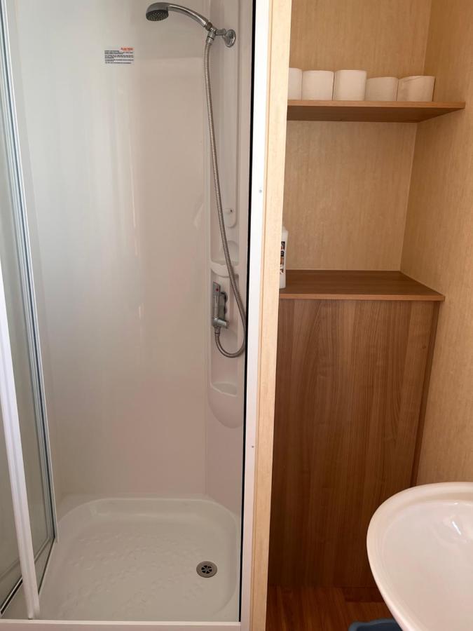 Evans Whitehouse Caravan Towyn Hotel Abergele Ngoại thất bức ảnh