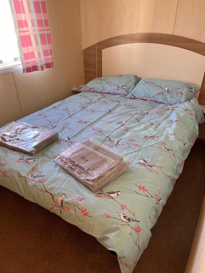 Evans Whitehouse Caravan Towyn Hotel Abergele Ngoại thất bức ảnh