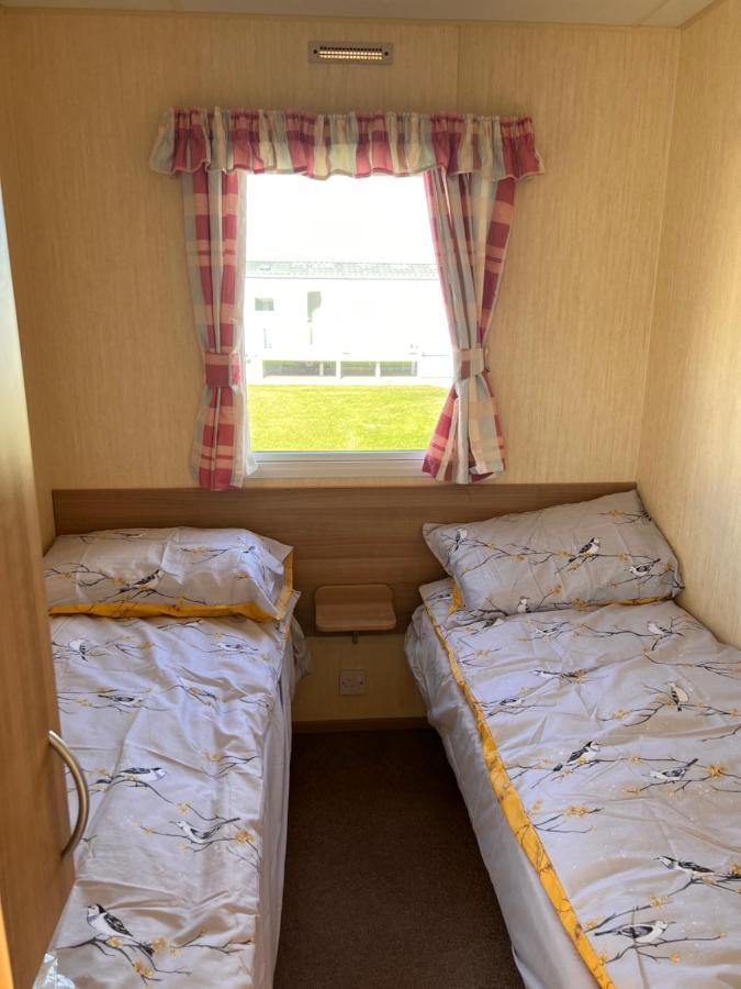 Evans Whitehouse Caravan Towyn Hotel Abergele Ngoại thất bức ảnh
